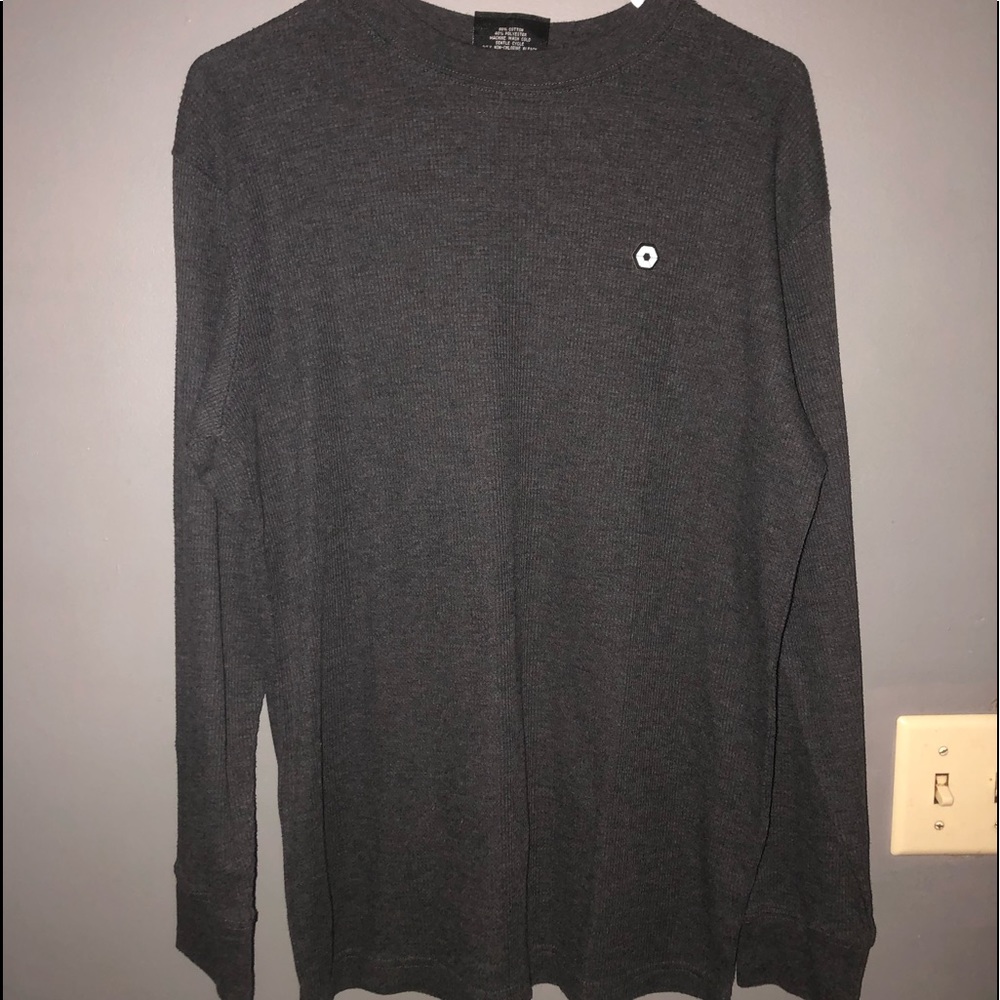 Men’s gray long sleeve south pole size large shirt